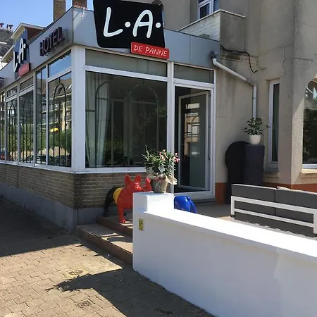 L.a 3*
